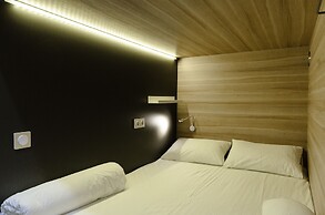 Capsule Hotel Capsula
