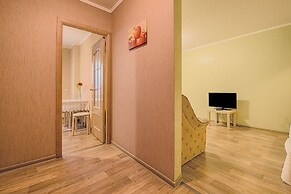 FlatHome24 near Metro Dybenko