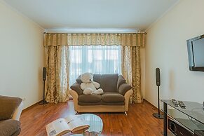 FlatHome24 on Kolomiazhsky