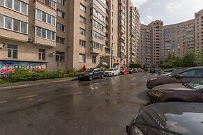 FlatHome24 on Kolomiazhsky