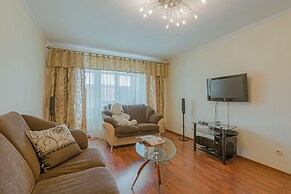 FlatHome24 on Kolomiazhsky