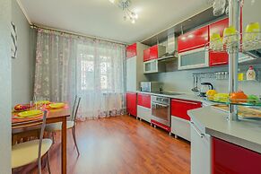 FlatHome24 on Kolomiazhsky