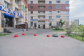 FlatHome24 metro Komendanskiy prospect