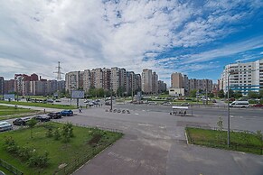 FlatHome24 metro Komendanskiy prospect