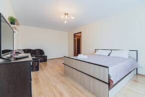 FlatHome24 metro Komendanskiy prospect