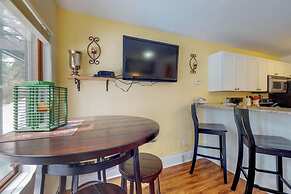 Wildwood Lodge Downtown Condos with Hot Tub