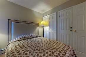 Wildwood Lodge Downtown Condos with Hot Tub