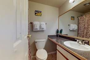 Wildwood Lodge Downtown Condos with Hot Tub