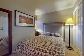 Wildwood Lodge Downtown Condos with Hot Tub