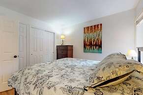 Wildwood Lodge Downtown Condos with Hot Tub