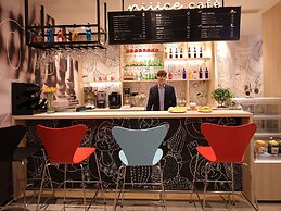 Ibis Shanghai Changshou