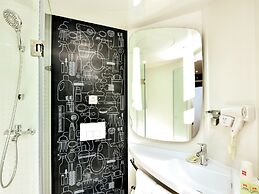 Ibis Shanghai Changshou