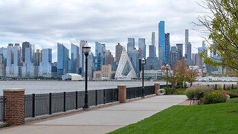 Residence Inn by Marriott Weehawken