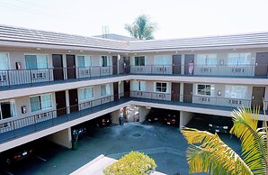 Casa Bella Inn - Huntington Park