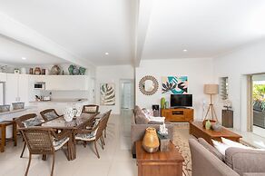 Natura Beach Pool Villa 2