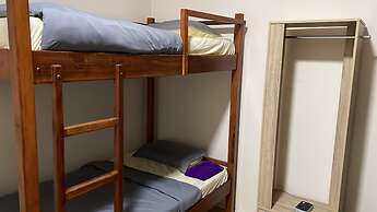 Step In Lodge - Hostel