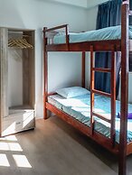 Step In Lodge - Hostel