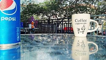 Step In Lodge - Hostel