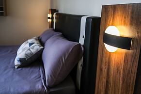 Step In Lodge - Hostel