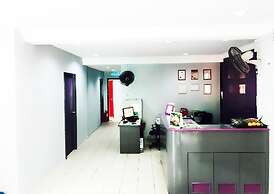 Step In Lodge - Hostel