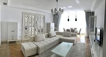 Luxury Condominium. Kiev center.