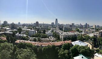 Luxury Condominium. Kiev center.