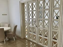 Luxury Condominium. Kiev center.