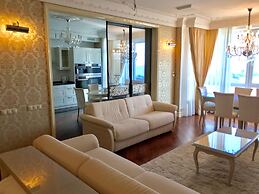 Luxury Condominium. Kiev center.