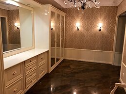 Luxury Condominium. Kiev center.