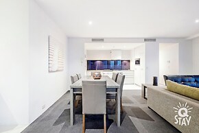 Circle on Cavill - Q Stay