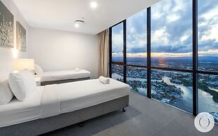 Circle on Cavill - Q Stay