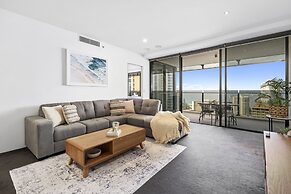 Circle on Cavill - Q Stay