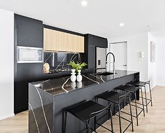 Circle on Cavill - Q Stay