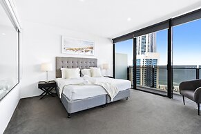 Circle on Cavill - Q Stay