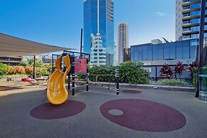 Circle on Cavill - Q Stay