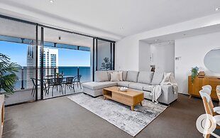 Circle on Cavill - Q Stay