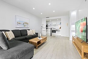 Circle on Cavill - Q Stay