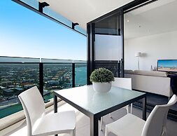 Circle on Cavill - Q Stay