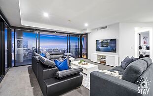 Circle on Cavill - Q Stay