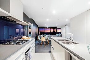 Circle on Cavill - Q Stay