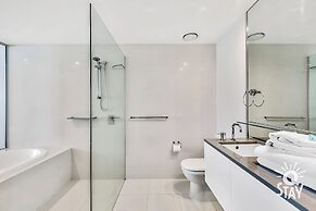 Circle on Cavill - Q Stay