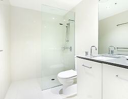 Circle on Cavill - Q Stay