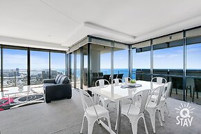 Circle on Cavill - Q Stay