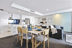 Circle on Cavill - Q Stay