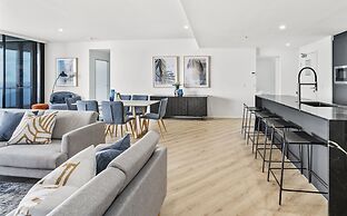 Circle on Cavill - Q Stay