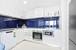 Circle on Cavill - Q Stay