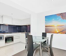 Circle on Cavill - Q Stay