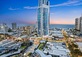 Circle on Cavill - Q Stay