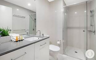 Circle on Cavill - Q Stay