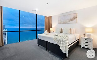 Circle on Cavill - Q Stay